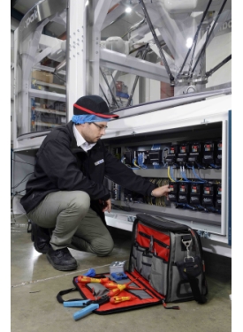 Brillopak factors ergonomics into machine layout, including how maintenance engineers access key areas without impacting productivity Brillopak factors ergonomics into machine layout, including how maintenance engineers access key areas without impacting productivity