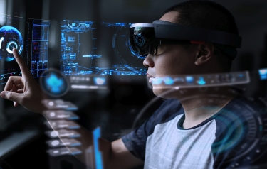 Mixed reality in the process industry – dream or reality? (Source: Tran - stock.adobe.com)