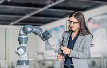 The single arm YuMi robot, ABB’s lightest and most agile collaborative robot