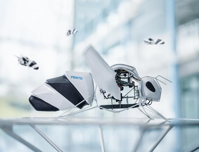 The BionicBee is the smallest flying object of the Bionic Learning Network to date. For the first time, the developers used the methodology of generative design The BionicBee is the smallest flying object of the Bionic Learning Network to date. For the first time, the developers used the methodology of generative design