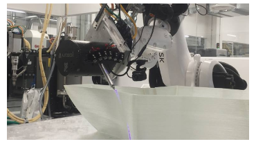 Layer by layer, the KR QUANTEC from KUKA prints the hull of the MAMBO fibreglass boat. Layer by layer, the KR QUANTEC from KUKA prints the hull of the MAMBO fibreglass boat.